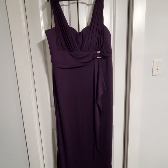 Long dress - Picture 1 of 2